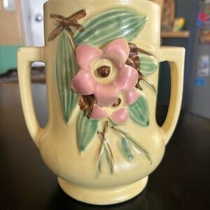 McCoy - Lily/ Art Pottery